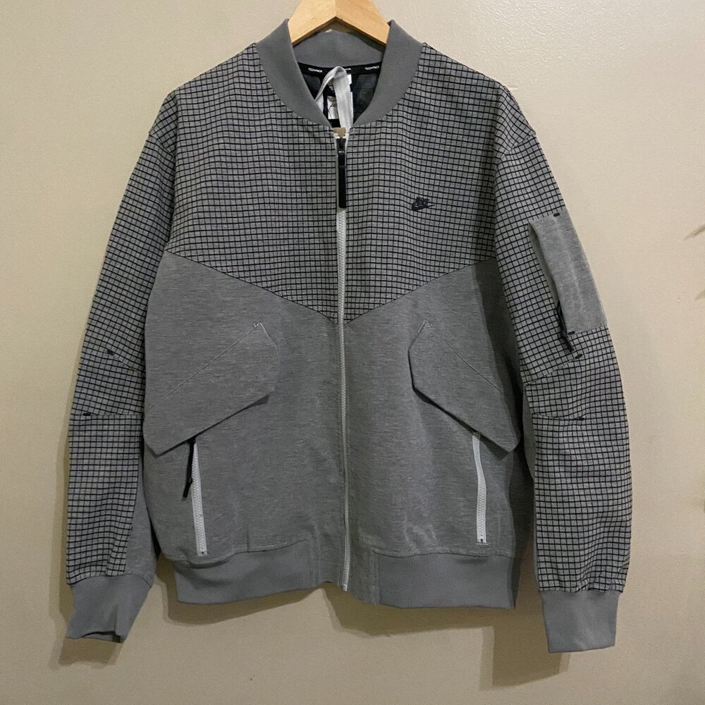 Nike Sportswear Tech Pack Full-Zip Bomber Jacket DM5501-011 Mens Size L $225 NEW